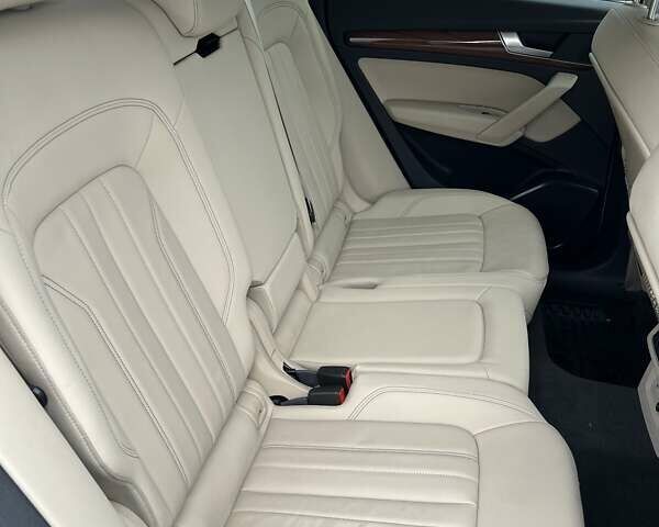 Білий Ауді Ку 5, об'ємом двигуна 1.98 л та пробігом 23 тис. км за 45000 $, фото 11 на Automoto.ua