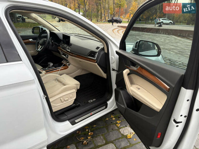 Белый Ауди Ку 5, объемом двигателя 2 л и пробегом 10 тыс. км за 42999 $, фото 7 на Automoto.ua