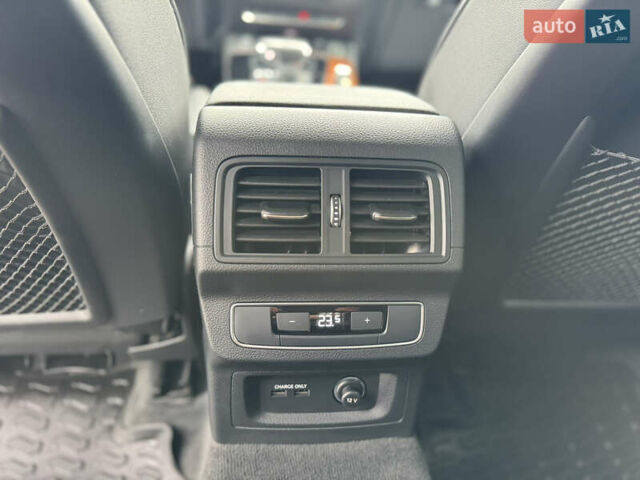 Белый Ауди Ку 5, объемом двигателя 1.98 л и пробегом 29 тыс. км за 32899 $, фото 42 на Automoto.ua