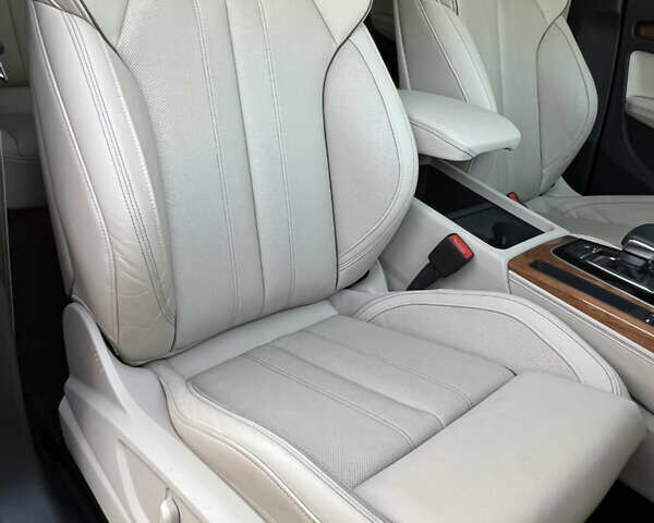 Белый Ауди Ку 5, объемом двигателя 1.98 л и пробегом 15 тыс. км за 41500 $, фото 42 на Automoto.ua