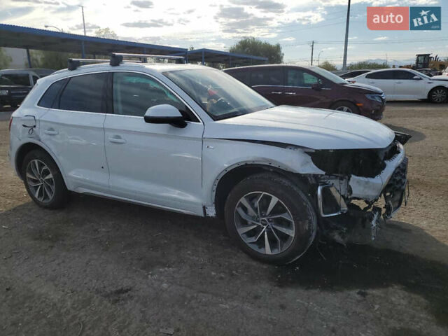 Білий Ауді Ку 5, об'ємом двигуна 2 л та пробігом 18 тис. км за 15800 $, фото 4 на Automoto.ua