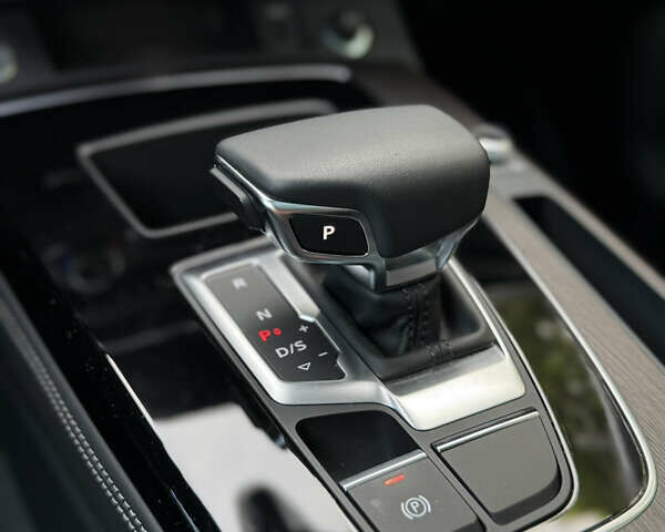 Білий Ауді Ку 5, об'ємом двигуна 1.98 л та пробігом 13 тис. км за 42900 $, фото 32 на Automoto.ua