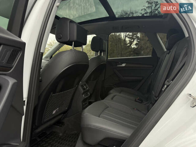 Білий Ауді Ку 5, об'ємом двигуна 1.98 л та пробігом 18 тис. км за 39500 $, фото 21 на Automoto.ua