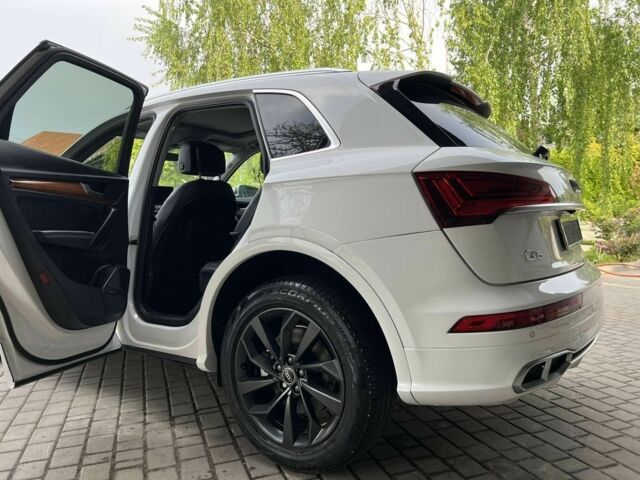 Белый Ауди Ку 5, объемом двигателя 2 л и пробегом 47 тыс. км за 39900 $, фото 16 на Automoto.ua