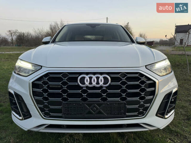 Белый Ауди Ку 5, объемом двигателя 1.98 л и пробегом 20 тыс. км за 36900 $, фото 1 на Automoto.ua