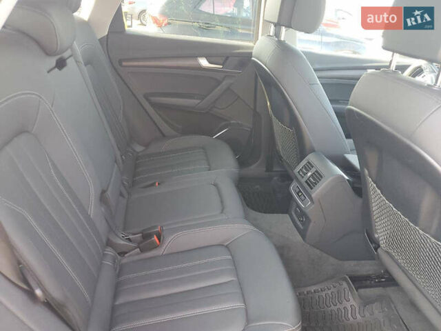 Белый Ауди Ку 5, объемом двигателя 1.98 л и пробегом 47 тыс. км за 28050 $, фото 10 на Automoto.ua