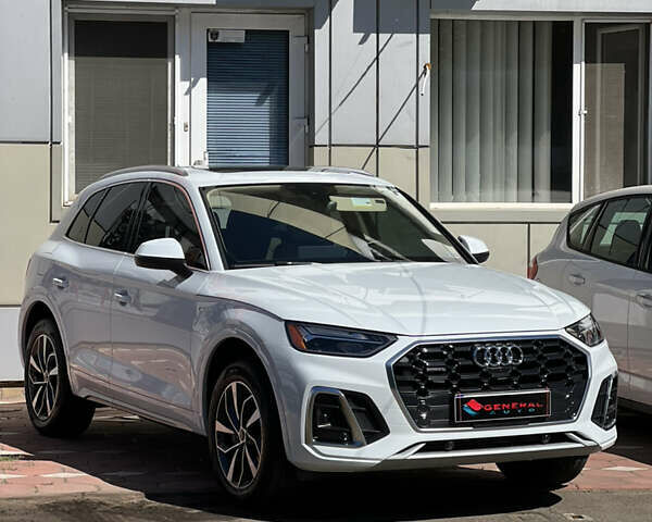 Белый Ауди Ку 5, объемом двигателя 1.98 л и пробегом 15 тыс. км за 41500 $, фото 4 на Automoto.ua