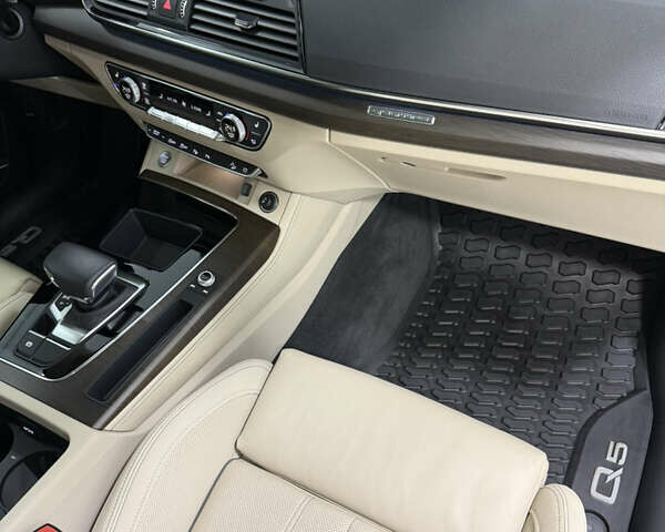 Білий Ауді Ку 5, об'ємом двигуна 1.98 л та пробігом 29 тис. км за 44500 $, фото 20 на Automoto.ua
