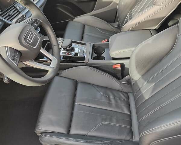 Білий Ауді Ку 5, об'ємом двигуна 1.98 л та пробігом 49 тис. км за 39900 $, фото 17 на Automoto.ua