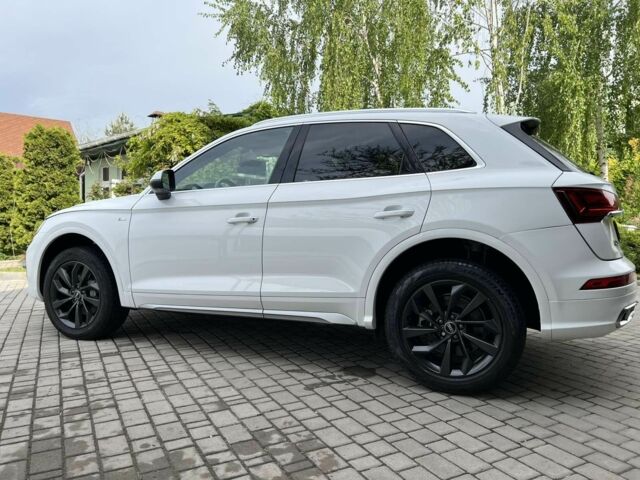 Белый Ауди Ку 5, объемом двигателя 2 л и пробегом 47 тыс. км за 39900 $, фото 2 на Automoto.ua