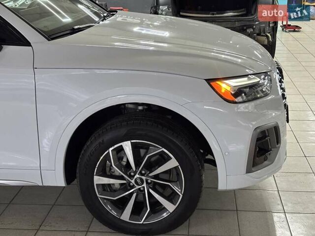 Білий Ауді Ку 5, об'ємом двигуна 2 л та пробігом 22 тис. км за 46500 $, фото 4 на Automoto.ua