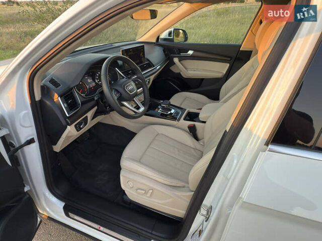 Белый Ауди Ку 5, объемом двигателя 1.98 л и пробегом 30 тыс. км за 35500 $, фото 18 на Automoto.ua
