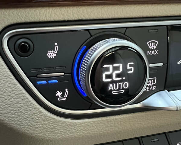 Белый Ауди Ку 5, объемом двигателя 1.98 л и пробегом 15 тыс. км за 41500 $, фото 47 на Automoto.ua