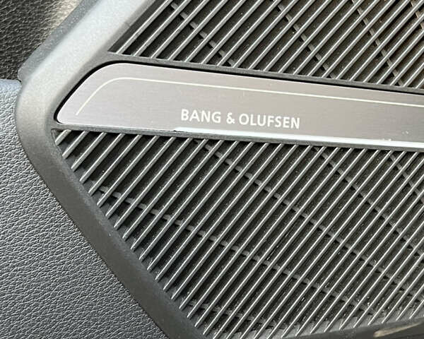 Белый Ауди Ку 5, объемом двигателя 1.98 л и пробегом 15 тыс. км за 41500 $, фото 35 на Automoto.ua