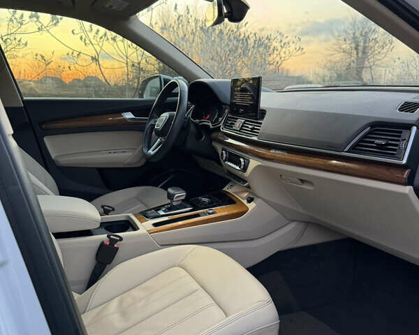 Белый Ауди Ку 5, объемом двигателя 1.98 л и пробегом 20 тыс. км за 36900 $, фото 23 на Automoto.ua