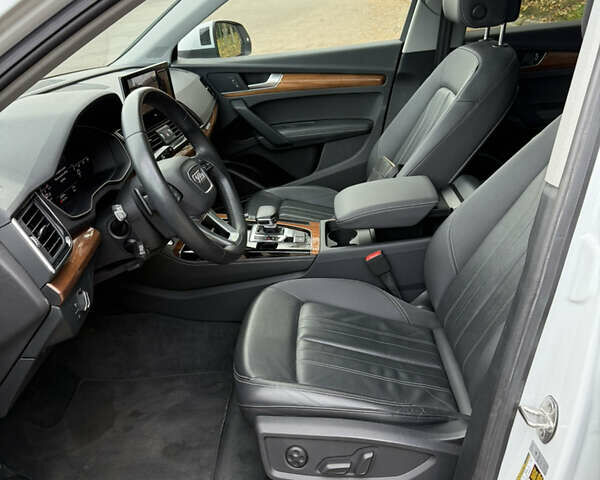 Белый Ауди Ку 5, объемом двигателя 1.98 л и пробегом 80 тыс. км за 38500 $, фото 10 на Automoto.ua