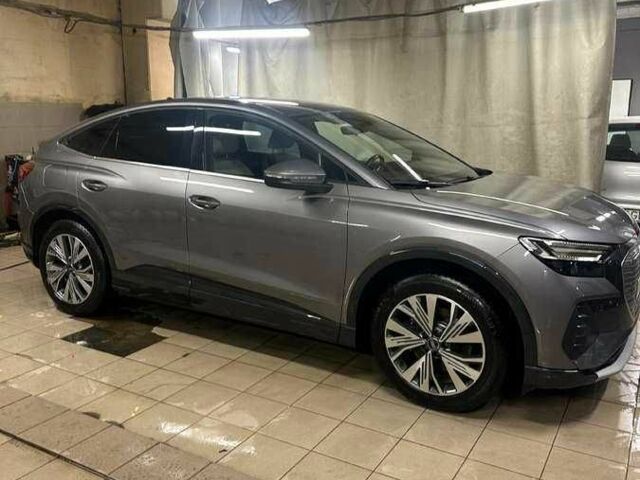 Белый Ауди Ку 5, объемом двигателя 0 л и пробегом 14 тыс. км за 25000 $, фото 3 на Automoto.ua