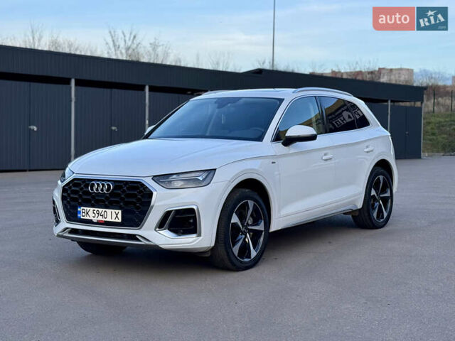 Белый Ауди Ку 5, объемом двигателя 1.98 л и пробегом 29 тыс. км за 32899 $, фото 3 на Automoto.ua