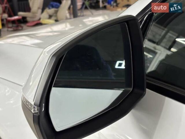 Білий Ауді Ку 5, об'ємом двигуна 2 л та пробігом 22 тис. км за 46500 $, фото 25 на Automoto.ua