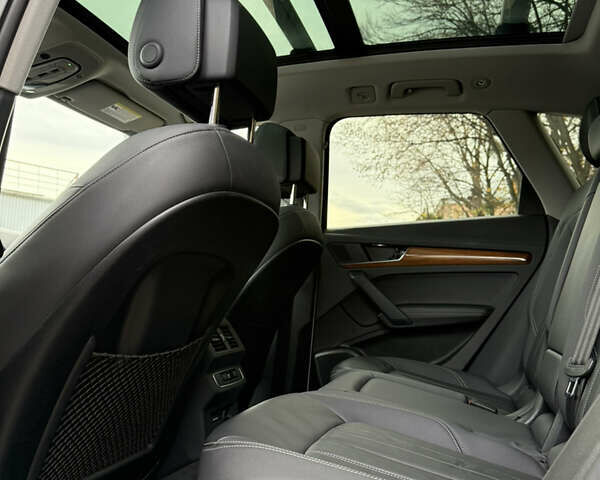 Белый Ауди Ку 5, объемом двигателя 1.98 л и пробегом 80 тыс. км за 38500 $, фото 12 на Automoto.ua