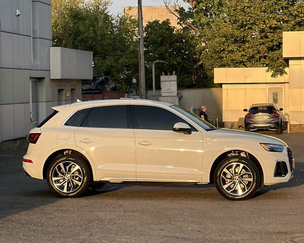 Белый Ауди Ку 5, объемом двигателя 1.98 л и пробегом 15 тыс. км за 41500 $, фото 62 на Automoto.ua