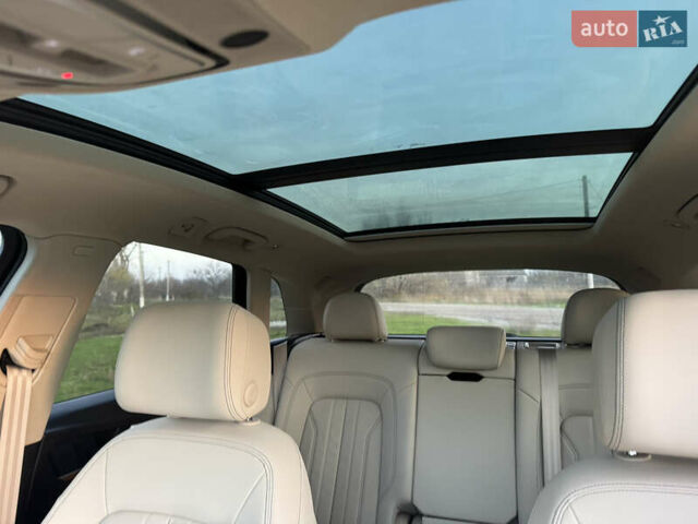 Белый Ауди Ку 5, объемом двигателя 1.98 л и пробегом 20 тыс. км за 36900 $, фото 30 на Automoto.ua