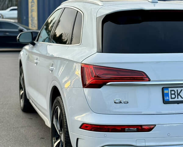 Белый Ауди Ку 5, объемом двигателя 1.98 л и пробегом 29 тыс. км за 32899 $, фото 19 на Automoto.ua