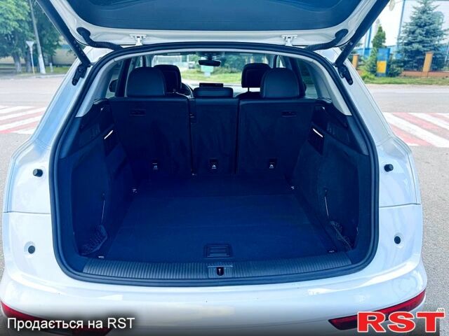 Білий Ауді Ку 5, об'ємом двигуна 2 л та пробігом 15 тис. км за 36000 $, фото 6 на Automoto.ua