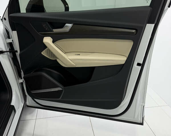 Ауди Ку 5 2023 в Одессе на Automoto.ua Белый Ауди Ку 5, объемом двигателя 1.98 л и пробегом 29 тыс. км за 44500 $, фото 39 на Automoto.ua