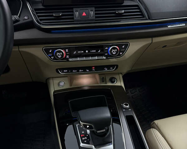 Ауди Ку 5 2023 в Одессе на Automoto.ua Белый Ауди Ку 5, объемом двигателя 1.98 л и пробегом 29 тыс. км за 44500 $, фото 25 на Automoto.ua