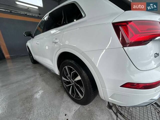 Білий Ауді Ку 5, об'ємом двигуна 1.98 л та пробігом 75 тис. км за 43900 $, фото 6 на Automoto.ua