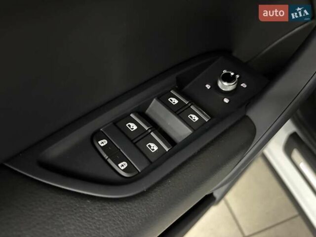 Білий Ауді Ку 5, об'ємом двигуна 2 л та пробігом 22 тис. км за 46500 $, фото 16 на Automoto.ua