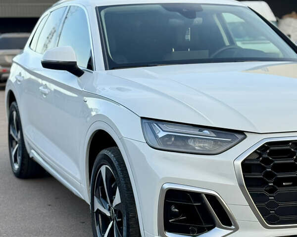 Белый Ауди Ку 5, объемом двигателя 1.98 л и пробегом 29 тыс. км за 32899 $, фото 15 на Automoto.ua