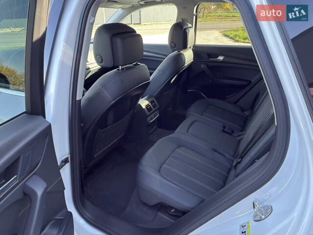 Ауді Ку 5 2023 у Барышевке на Automoto.ua Білий Ауді Ку 5, об'ємом двигуна 1.98 л та пробігом 22 тис. км за 37900 $, фото 21 на Automoto.ua