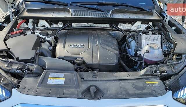 Белый Ауди Ку 5, объемом двигателя 1.98 л и пробегом 13 тыс. км за 56500 $, фото 13 на Automoto.ua