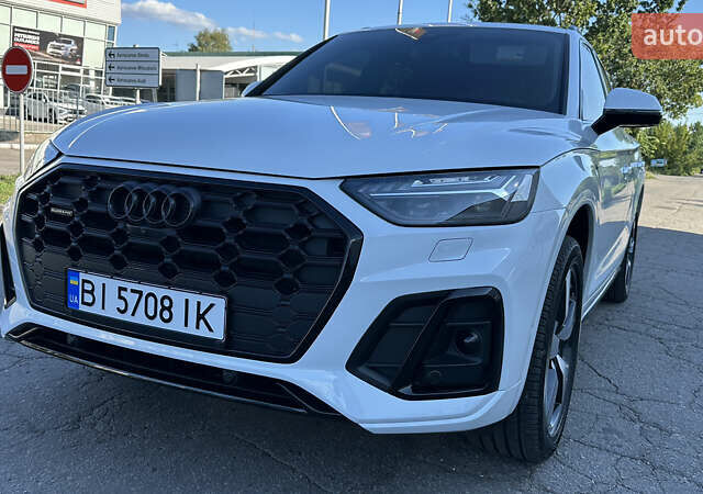 Белый Ауди Ку 5, объемом двигателя 1.98 л и пробегом 7 тыс. км за 42999 $, фото 3 на Automoto.ua