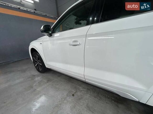 Білий Ауді Ку 5, об'ємом двигуна 1.98 л та пробігом 75 тис. км за 43900 $, фото 7 на Automoto.ua