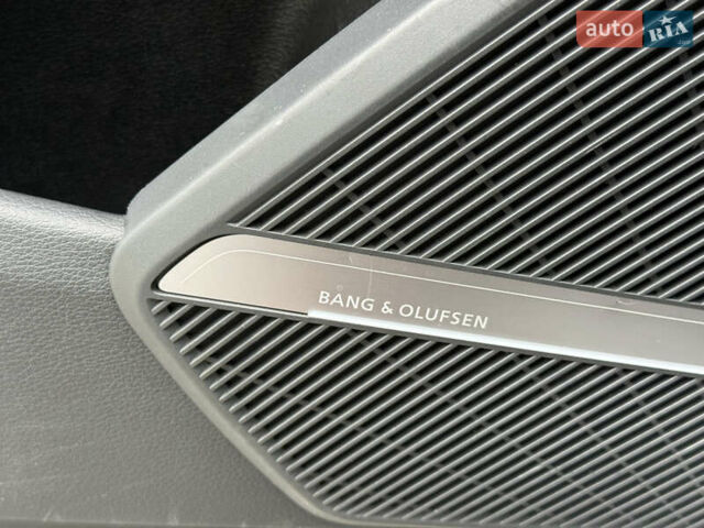 Ауди Ку 5 2023 в Одессе на Automoto.ua Белый Ауди Ку 5, объемом двигателя 1.98 л и пробегом 36 тыс. км за 38000 $, фото 17 на Automoto.ua