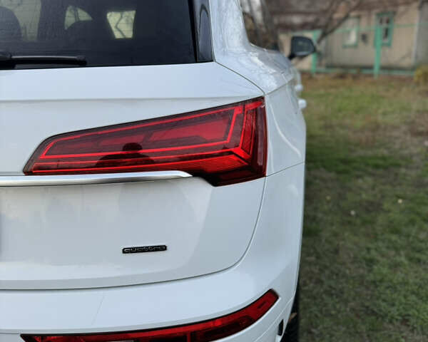 Белый Ауди Ку 5, объемом двигателя 1.98 л и пробегом 20 тыс. км за 36900 $, фото 8 на Automoto.ua