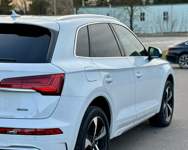 Белый Ауди Ку 5, объемом двигателя 1.98 л и пробегом 29 тыс. км за 32899 $, фото 18 на Automoto.ua