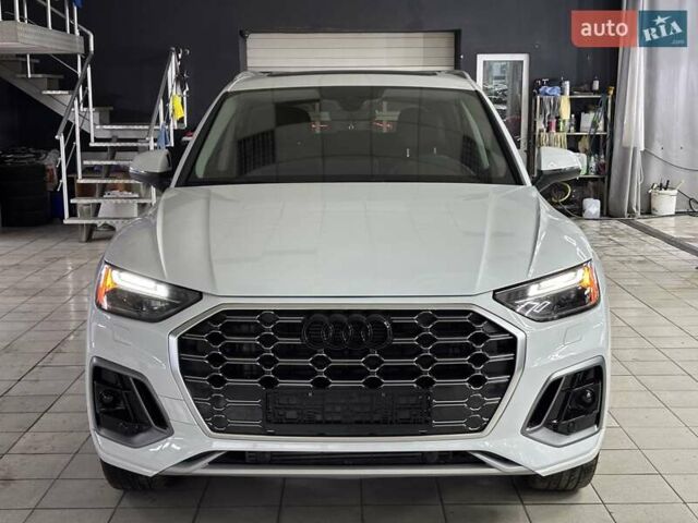 Білий Ауді Ку 5, об'ємом двигуна 2 л та пробігом 22 тис. км за 46500 $, фото 3 на Automoto.ua