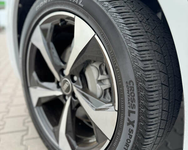 Белый Ауди Ку 5, объемом двигателя 1.98 л и пробегом 29 тыс. км за 32899 $, фото 50 на Automoto.ua