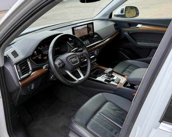 Белый Ауди Ку 5, объемом двигателя 1.98 л и пробегом 80 тыс. км за 38500 $, фото 11 на Automoto.ua