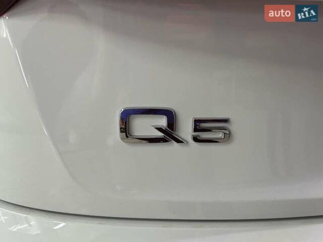 Білий Ауді Ку 5, об'ємом двигуна 2 л та пробігом 22 тис. км за 46500 $, фото 8 на Automoto.ua