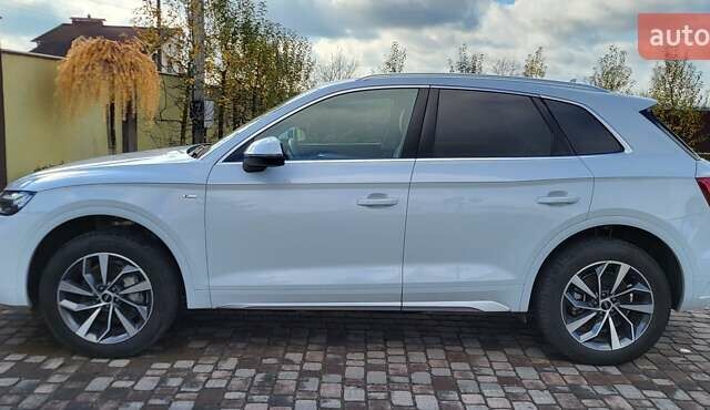 Белый Ауди Ку 5, объемом двигателя 1.98 л и пробегом 13 тыс. км за 56500 $, фото 3 на Automoto.ua