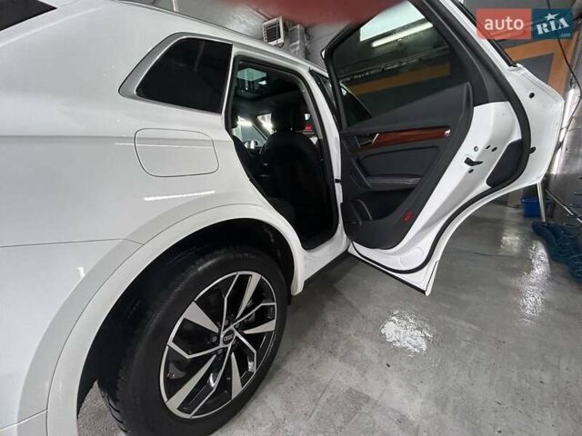 Білий Ауді Ку 5, об'ємом двигуна 1.98 л та пробігом 75 тис. км за 43900 $, фото 18 на Automoto.ua