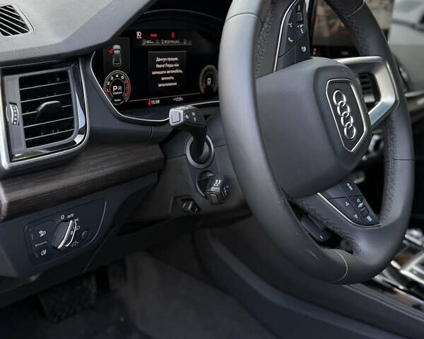 Білий Ауді Ку 5, об'ємом двигуна 1.98 л та пробігом 13 тис. км за 42900 $, фото 28 на Automoto.ua