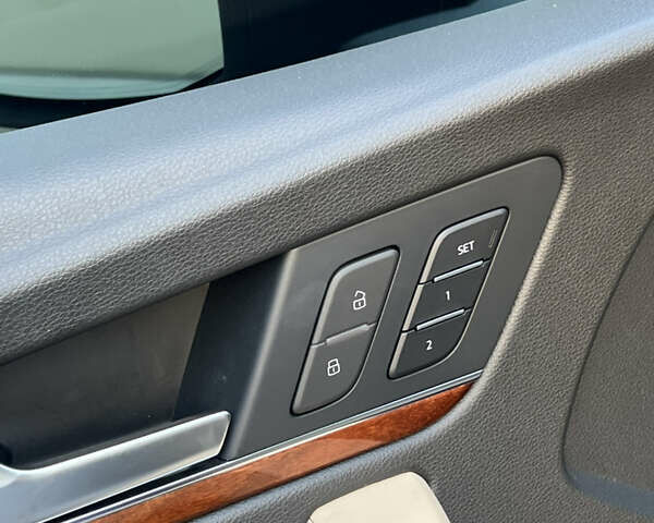 Белый Ауди Ку 5, объемом двигателя 1.98 л и пробегом 15 тыс. км за 41500 $, фото 33 на Automoto.ua