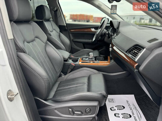 Белый Ауди Ку 5, объемом двигателя 1.98 л и пробегом 29 тыс. км за 32899 $, фото 31 на Automoto.ua