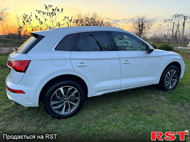 Белый Ауди Ку 5, объемом двигателя 2 л и пробегом 20 тыс. км за 36900 $, фото 3 на Automoto.ua